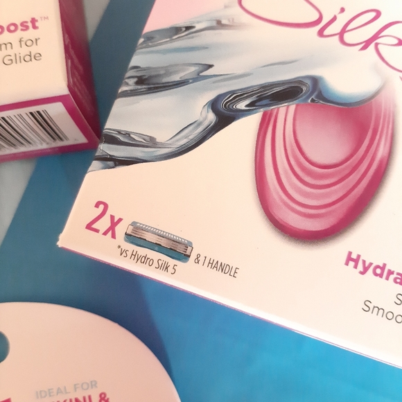 Schick Hydro Silk 3 Razor Bundle - Picture 13 of 16